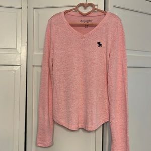 EUC- Girls Abercrombie and Fitch v-neck long sleeve shirt, size 9/10